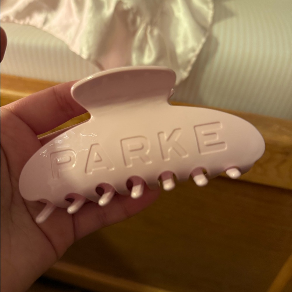 PARKE Sprinkle Claw Clip